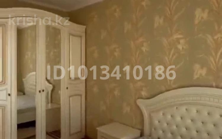 3-комнатная квартира · 67 м² · 6/9 этаж, мкр Юго-Восток, Язева 2 за 250 000 ₸ в Караганде, Казыбек би р-н — фото 2