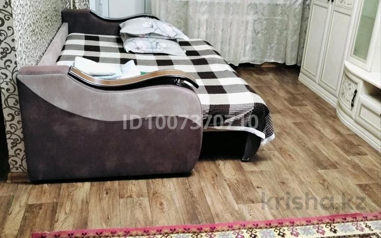 1-комнатная квартира · 35 м² · 4/5 этаж, Майкудук, Майкудук, 12й микрорайон 1 за 9 000 ₸ в Караганде, Алихана Бокейханова р-н — фото 2
