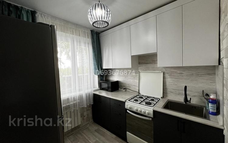 4-комнатная квартира, 61.8 м², 2/5 этаж, 1-й микрорайон, Каирбекова — Супермаркет Солнечный за 24 млн 〒 в Костанае, 1-й микрорайон — фото 2