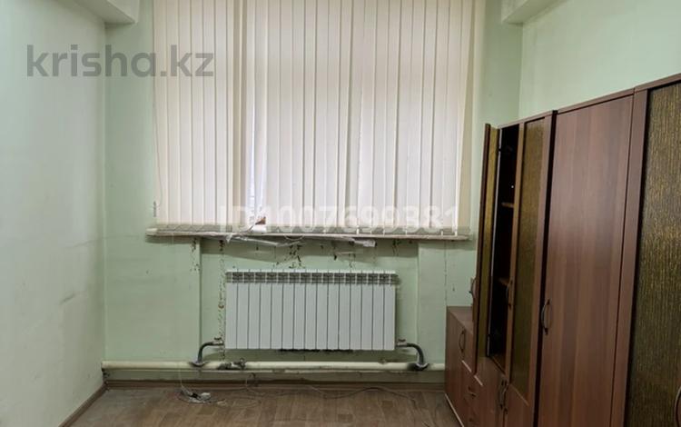 Офисы · 20 м² за 40 000 ₸ в Актобе, мкр. Курмыш — фото 2