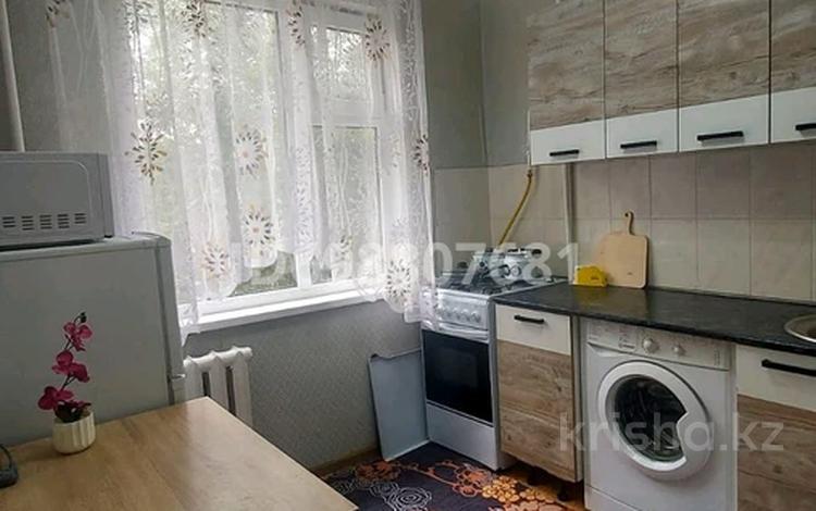 1-комнатная квартира · 33 м² · 3/5 этаж, Мухита 127 — ЖД КазИИту за 10 000 ₸ в Уральске — фото 2