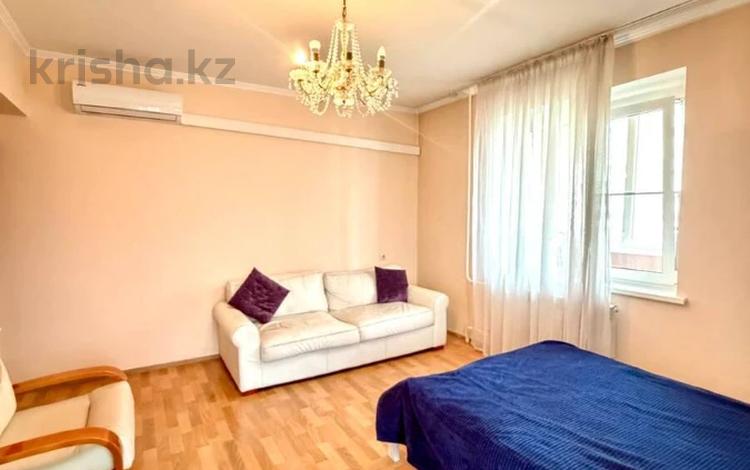 1-комнатная квартира · 45 м² · 10/14 этаж, мкр Самал-1, Жолдасбекова за 50 млн ₸ в Алматы, Медеуский р-н — фото 2