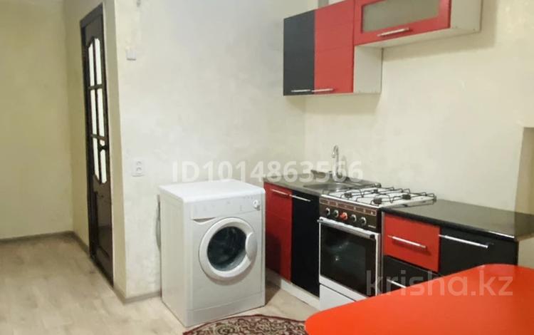 1-комнатная квартира · 30 м² · 1/5 этаж, Жастар 15 — Ракишева - Желтоксан за 90 000 ₸ в Талдыкоргане, мкр Жастар — фото 2