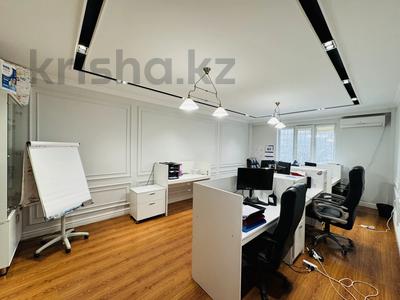 Свободное назначение, офисы, магазины и бутики, склады, салоны красоты, медцентры и аптеки, образование, развлечения · 163.8 м² за 180 млн 〒 в Алматы, Бостандыкский р-н