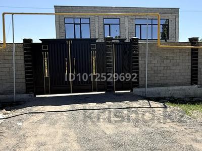 Отдельный дом · 8 комнат · 400 м² · 10 сот., Сырым датулы 6а — Кульжинка бак за 77 млн 〒 в 