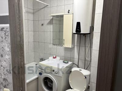 1-комнатная квартира · 33 м² · 2/5 этаж, Майкудук, 14й микрорайон 39 за 1 000 ₸ в Караганде, Алихана Бокейханова р-н