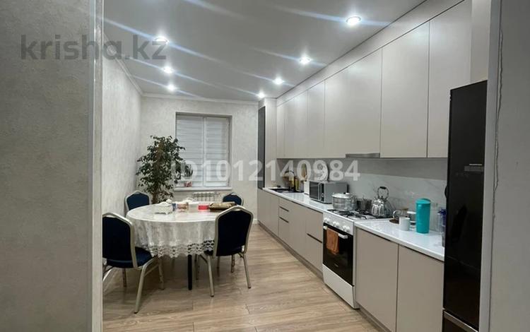 3-бөлмелі пәтер · 112 м² · 4/6 қабат, 35-мкр 34, бағасы: 25 млн ₸ в Актау — фото 2