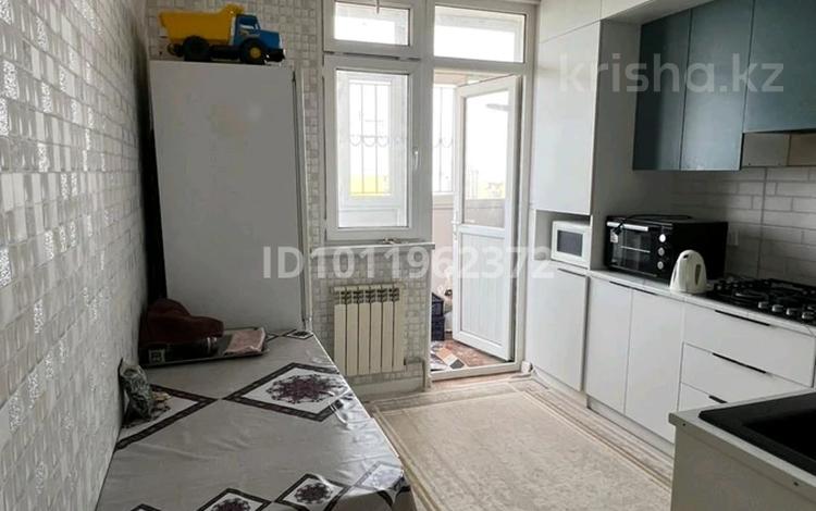 3-комнатная квартира · 74 м² · 9/9 этаж, Мкр. Нурсат-2 за 31 млн ₸ в Шымкенте, Каратауский р-н — фото 2