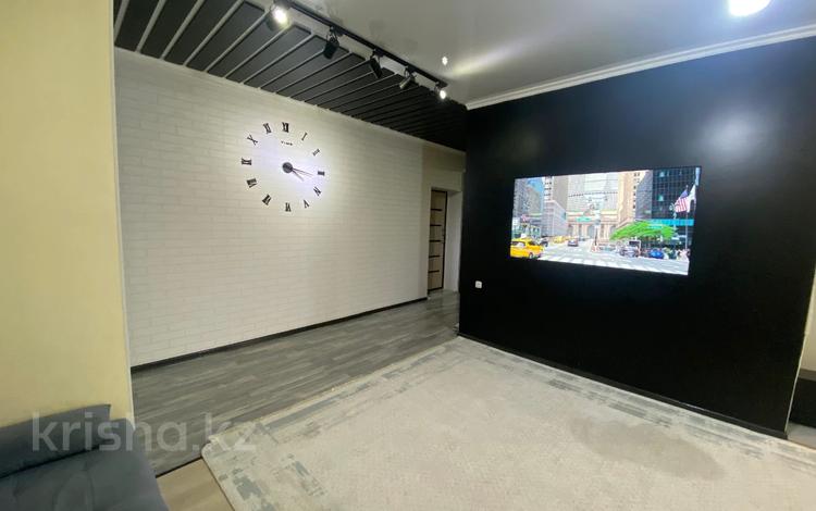 3-комнатная квартира · 80 м² · 5/5 этаж, мкр 4 27/2 за 32 млн ₸ в Уральске — фото 10