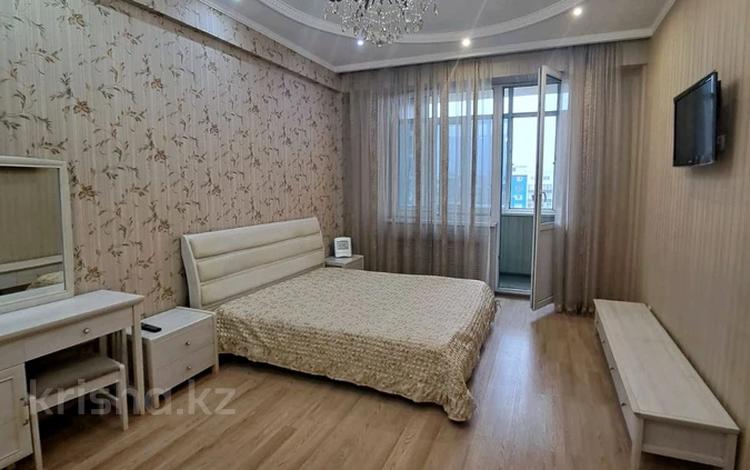 2-бөлмелі пәтер, 71 м², 7/11 қабат ай сайын, мкр Жетысу-3, бағасы: 280 000 〒 в Алматы, Ауэзовский р-н — фото 2