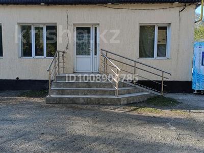 Свободное назначение, офисы, магазины и бутики, склады, общепит, салоны красоты, медцентры и аптеки · 80 м² за 120 млн 〒 в Таразе, мкр Самал