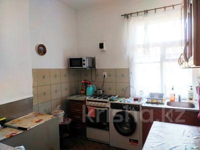 Жер үй мен саяжайлар в Карагандинской обл.: Үйдің бір бөлігі · 3 бөлме · 92 м² · 9 сот., Пришахтинск, Пришахтинск, ул. Тернопольская, бағасы: 10 млн 〒 Үйдің бір бөлігі · 3 бөлме · 92 м² · 9 сот., Пришахтинск, Пришахтинск, ул. Тернопольская, бағасы: 10 млн 〒 в Караганде, Алихана Бокейханова р-н