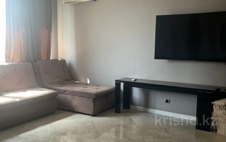 3-комнатная квартира · 130 м², Аль-Фараби 21 за 750 000 ₸ в Алматы, Бостандыкский р-н — фото 3
