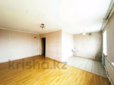 3-комнатная квартира · 58 м² · 2/5 этаж, проспект Абая за 9.3 млн 〒 в Шахтинске