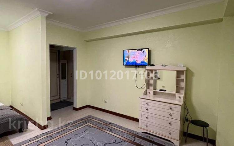 1-бөлмелі пәтер · 68 м² · 1/8 қабат, Просп. Абылай Хана 8, бағасы: 18 000 ₸ в Каскелене — фото 2
