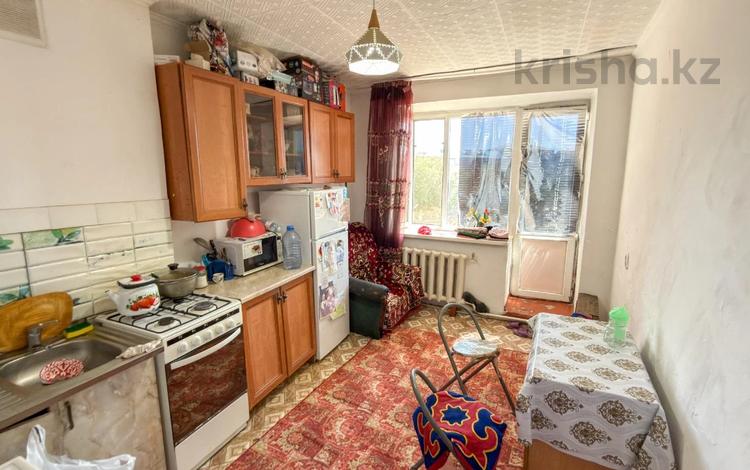 1-бөлмелі пәтер · 35.7 м² · 4/5 қабат, Жастар, бағасы: 9 млн ₸ в Талдыкоргане — фото 2