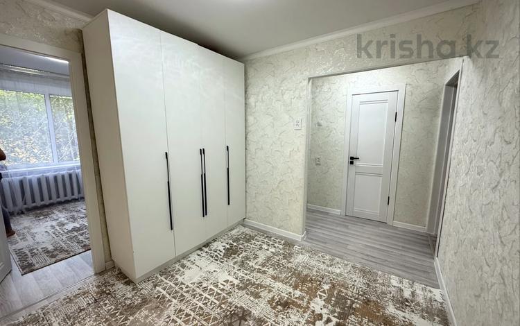 3-бөлмелі пәтер · 63 м² · 1/5 қабат, мкр Юго-Восток, мкр Гульдер 1, бағасы: 26.5 млн ₸ в Караганде, Казыбек би р-н — фото 2