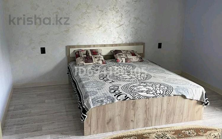 3-комнатная квартира · 60 м² · 2/2 этаж, мкр Новый Город, Гончарная — Бухар жырау- Гончарная за 10 000 ₸ в Караганде, Казыбек би р-н — фото 4