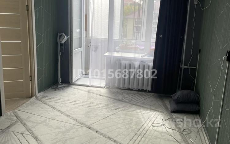 2-бөлмелі пәтер · 45 м² · 3/5 қабат, Даулеткери 31, бағасы: 14 млн ₸ в Уральске, мкр Школьник — фото 2