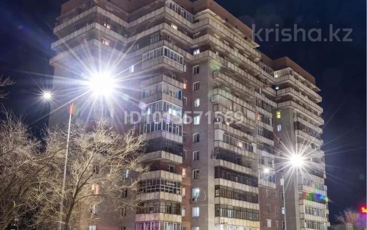 3-комнатная квартира · 70 м² · 12/14 этаж, Ауэзова — Small за 300 000 ₸ в Семее — фото 2