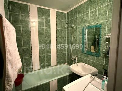 4-комнатная квартира · 83 м² · 2/5 этаж, Жандосова 29б — Розыбакиева за 450 000 ₸ в Алматы, Бостандыкский р-н