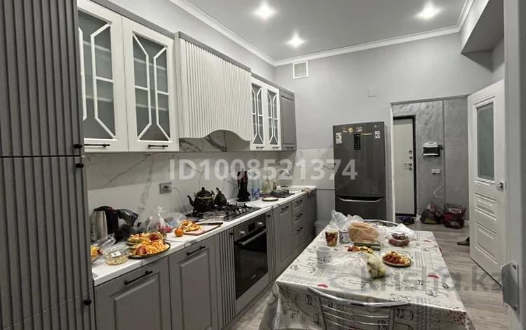 1-комнатная квартира · 49 м² · 9/9 этаж, Абулхайыр хана 51а за 250 000 ₸ в Атырау — фото 2