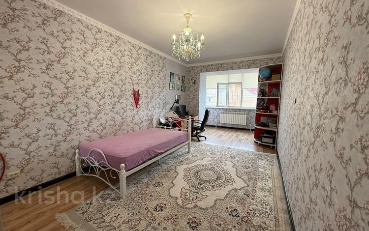 3-бөлмелі пәтер · 148.7 м² · 5/6 қабат, Алтын орда ш/а., Тауелсиздик, бағасы: 40 млн ₸ в Актобе, мкр. Алтын орда — фото 2