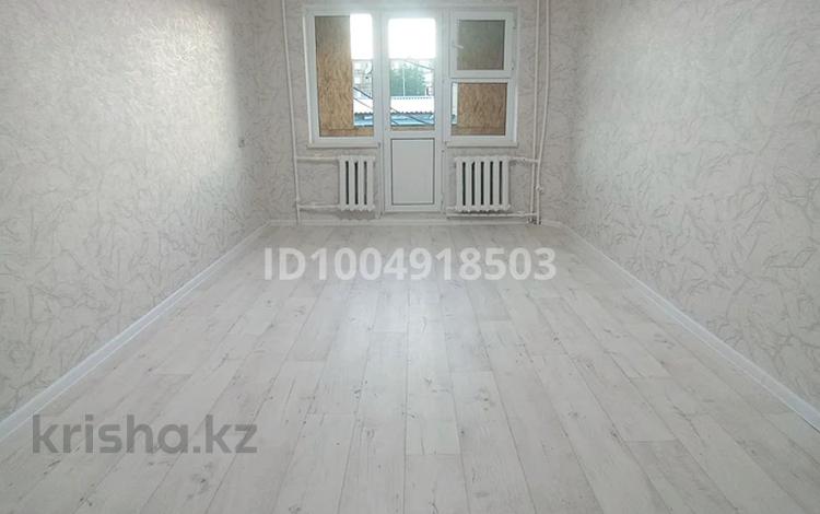 2-бөлмелі пәтер · 44 м² · 2/5 қабат, Комарова 18, бағасы: 130 000 〒 в Сатпаев — фото 2
