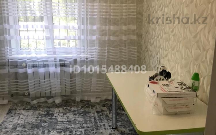 2-бөлмелі пәтер · 60 м² · 3/5 қабат, Айнабұлақ-2 ш/а. 42А, бағасы: 220 000 ₸ в Алматы, Жетысуский р-н — фото 2