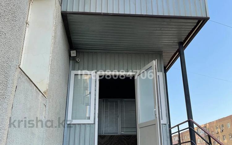 Свободное назначение, офисы, магазины и бутики, склады, салоны красоты, фитнес и спорт, медцентры и аптеки, образование, развлечения, конференц-залы, кабинеты и рабочие места, студии · 108.2 м² за 300 000 〒 в Актау, 15-й мкр — фото 2
