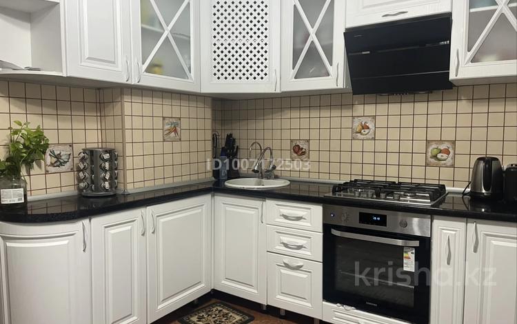 3-бөлмелі пәтер · 100 м² · 4/4 қабат, мкр Нурсая 11, бағасы: 33 млн ₸ в Атырау — фото 2