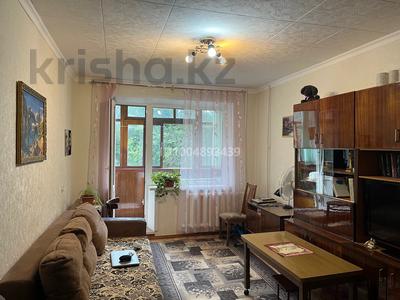 2-комнатная квартира · 52.1 м² · 3/5 этаж, 8 мкр 98 — 17 школа-детский сад за 14 млн 〒 в Темиртау