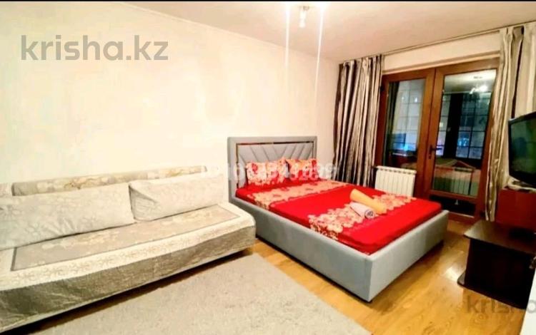 1-комнатная квартира · 56 м² · 3/4 этаж, ул. Желтоксан 159 — Курмангазы за 15 000 ₸ в Алматы, Алмалинский р-н — фото 2