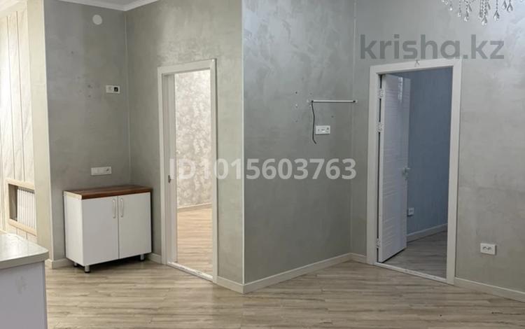 3-комнатная квартира · 72.9 м² · 1/5 этаж, 15-й микрорайон 1/2 — ЖК Береке за 33.5 млн ₸ в Шымкенте, Аль-Фарабийский р-н — фото 3