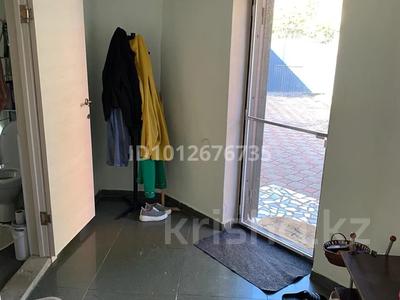 Отдельный дом · 5 комнат · 100 м² · 10 сот., мкр Таусамалы — Ашимова Кунаева за 125 млн ₸ в Алматы, Наурызбайский р-н