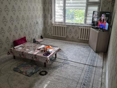 2-бөлмелі пәтер · 44 м² · 1/5 қабат, 11-й микрорайон, 11-й микрорайон — улица Орынбай Акына, бағасы: 15.5 млн ₸ в Шымкенте, Енбекшинский р-н