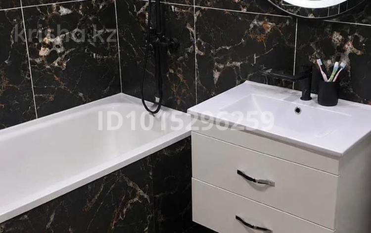 3-бөлмелі пәтер · 64 м² · 5/5 қабат, Гарышкерлер 28, бағасы: 15 млн ₸ в Жезказгане — фото 2