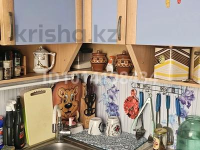 2-бөлмелі пәтер · 45.7 м² · 3/5 қабат, Пр.Сатпаева — Возле ЦОНА, бағасы: 8 млн ₸