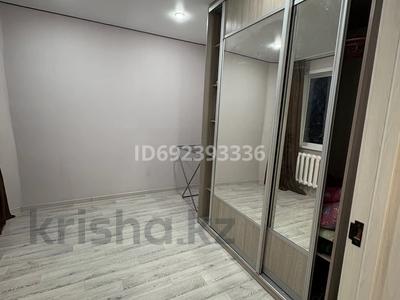 4-комнатная квартира · 61 м² · 1/5 этаж, Майкудук, 16й микрорайон 24 за 18 млн 〒 в Караганде, Алихана Бокейханова р-н