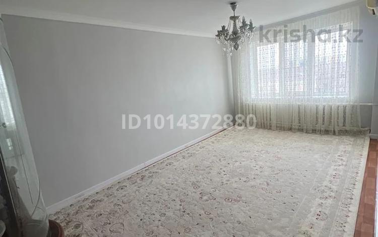 4-комнатная квартира · 80 м² · 5/5 этаж, Владимирская 100 за 230 000 ₸ в Атырау, мкр Авангард-3 — фото 2