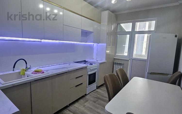 3-бөлмелі пәтер · 80 м² · 2/5 қабат, Тұран ш/а 271, бағасы: 28.2 млн ₸ в Шымкенте, Каратауский р-н — фото 2