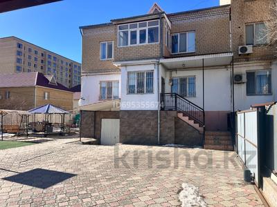Отдельный дом · 6 комнат · 350 м² · 8 сот., Канцева 4А — Абая за 70 млн ₸ в Атырау