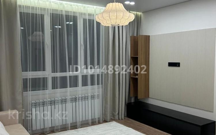 2-бөлмелі пәтер · 53 м² · 13 қабат, Жандосова, бағасы: 52 млн ₸ в Алматы, Бостандыкский р-н — фото 2