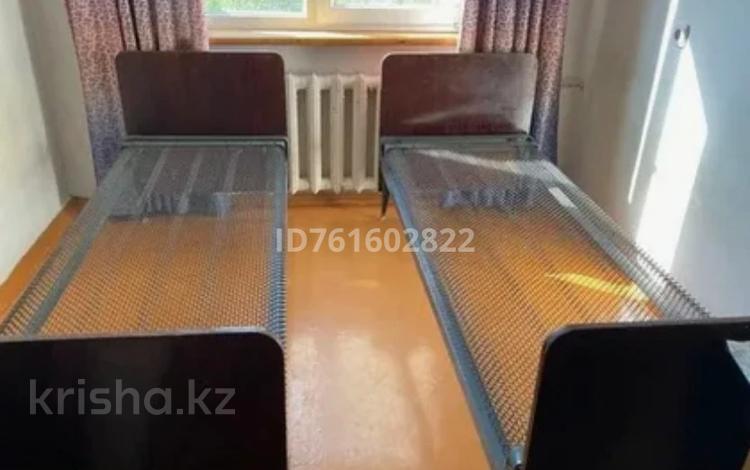 1 бөлме · 12 м² · 5 қабат, Космическая 4.1, бағасы: 125 000 ₸ в Усть-Каменогорске — фото 2