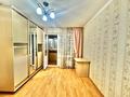4-комнатная квартира, 90 м², 4/5 этаж, мкр Аксай-3А — бауыржана момышулы за 42 млн 〒 в Алматы, Ауэзовский р-н
