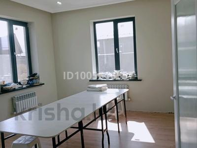 Отдельный дом · 5 комнат · 180 м², Байдибек баба 7 — Магазин Адеми за 750 000 〒 в Туздыбастау (Калинино)