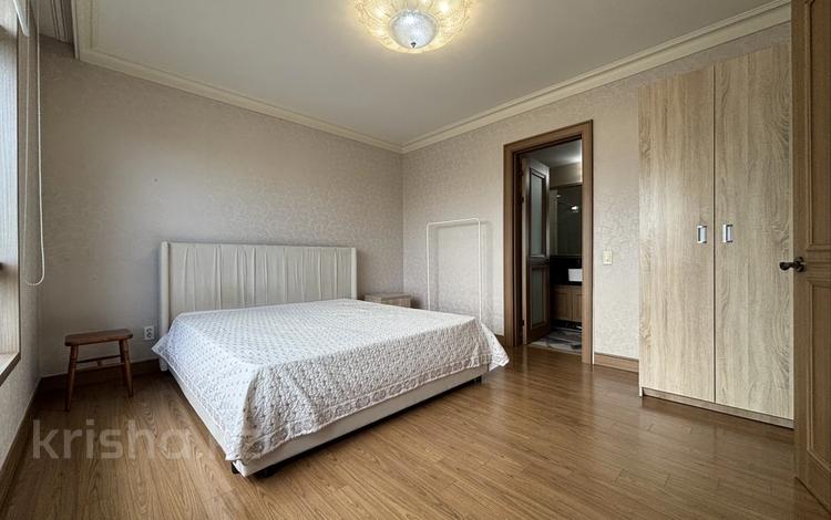 3-комнатная квартира · 100 м² · 8/21 этаж, Аскарова 4 за 600 000 ₸ в Алматы, Ауэзовский р-н — фото 2