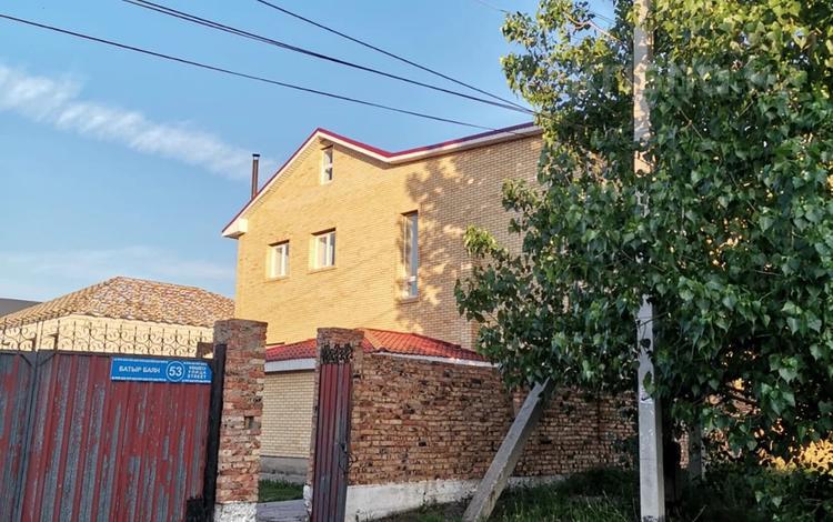 Отдельный дом · 8 комнат · 488 м² · 11 сот., мкр Кунгей 53 за 500 000 ₸ в Караганде, Казыбек би р-н — фото 7