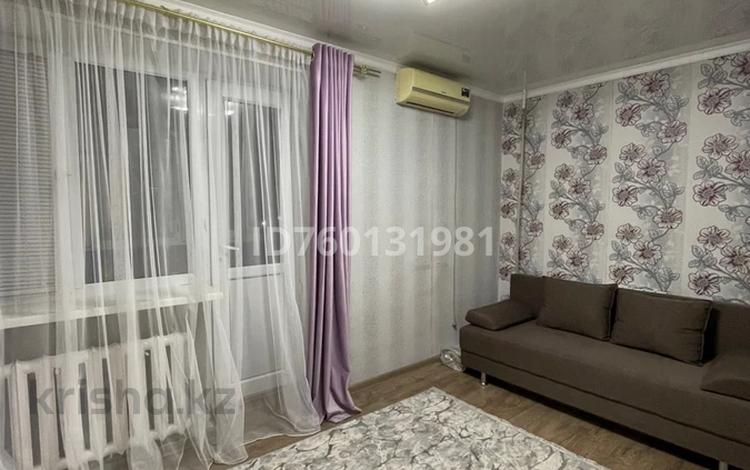2-бөлмелі пәтер · 50 м² · 3/5 қабат, мкр Центральный, Махамбета 130а, бағасы: 180 000 ₸ в Атырау — фото 2