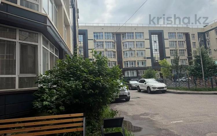 3-комнатная квартира · 87.7 м² · 5/5 этаж, мкр Думан-2 25 за 55 млн ₸ в Алматы, Медеуский р-н — фото 3